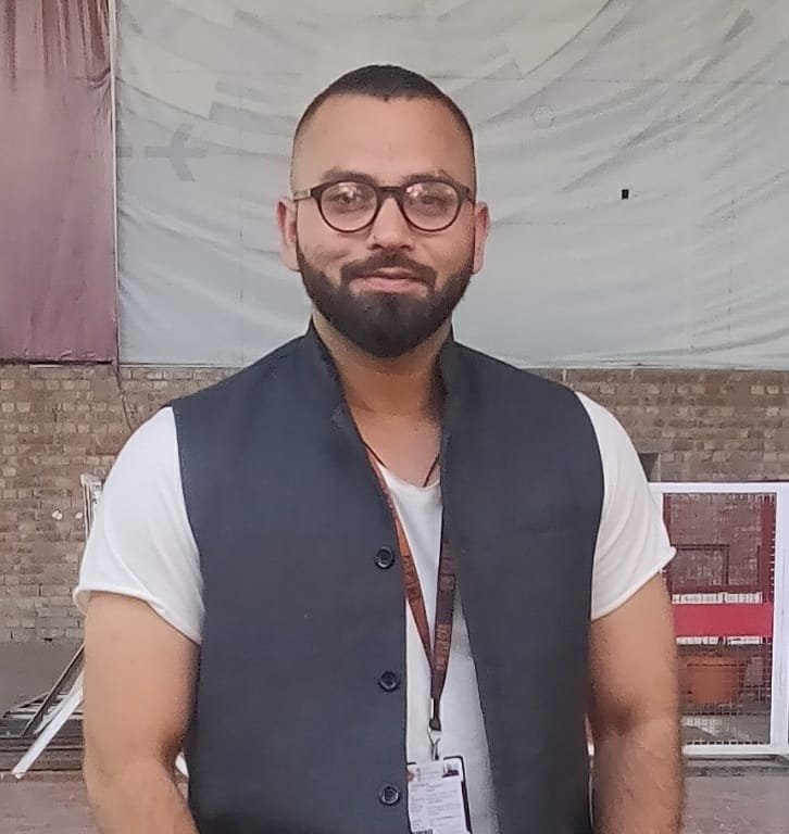 Mr. Navneet Kumar Singh
